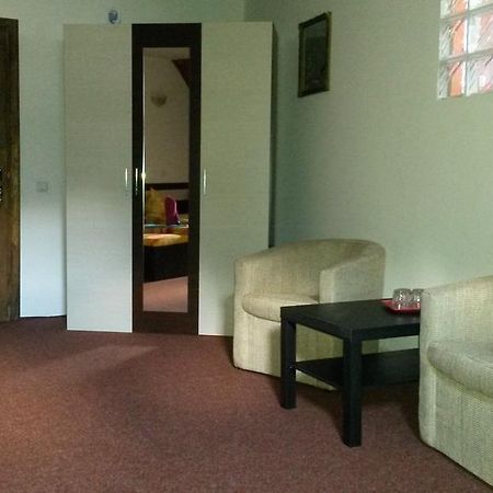Casa Frasin Hotel Buşteni Kamer foto